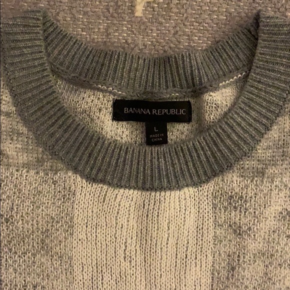 Banana Republic Sweater - Size L - Picture 2 of 3